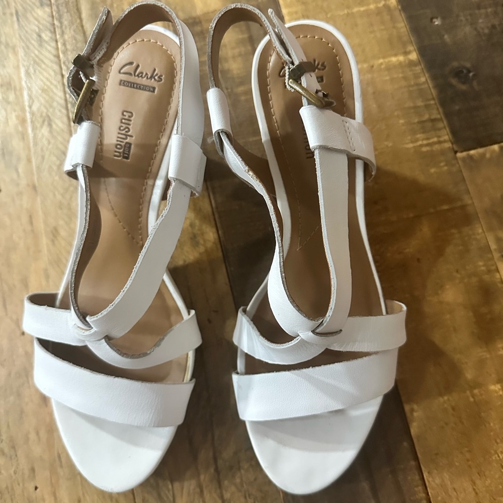 Clarks Women's Elegant White Sandals